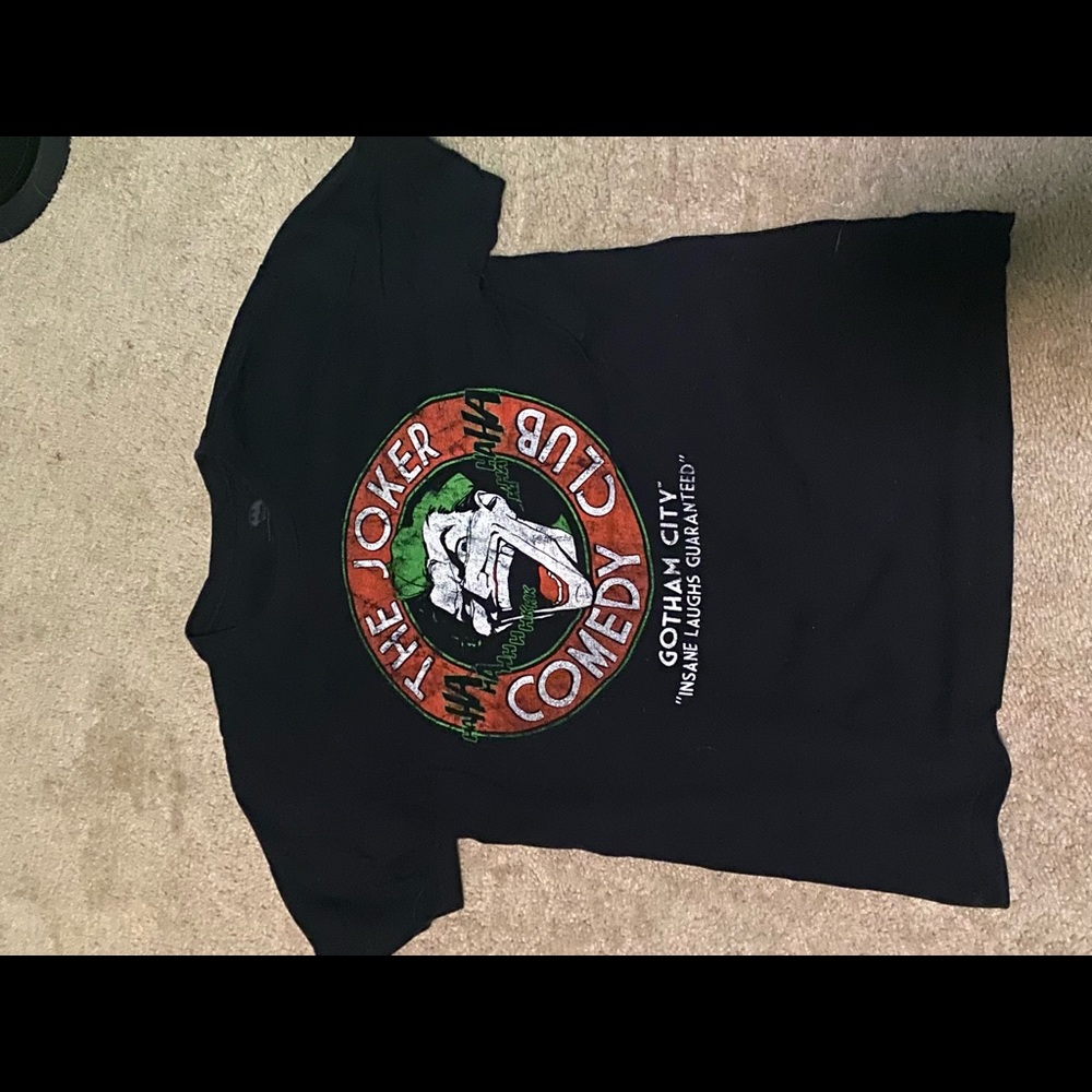 Black jocker graphic tee